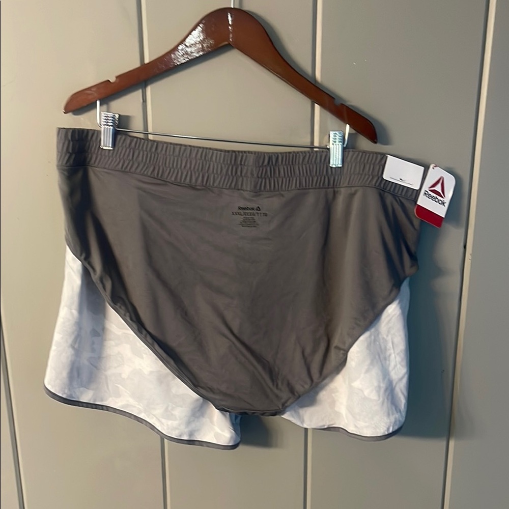 NWT Reebok Running Shorts Camouflage Gray White Activewear Tomboy Sports 3X - Picture 3 of 5